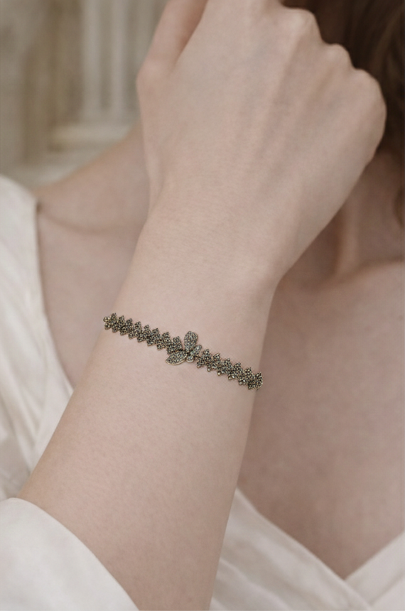 Antique Butterfly Sparkle Bracelet – Crystal-Studded Statement Bracelet for Women